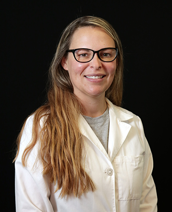 Lindsay Lowe, FNP